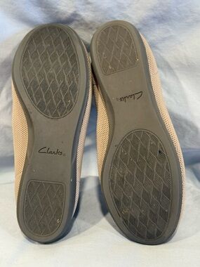 Clarks Women's Beige Knit Slip-On Flats